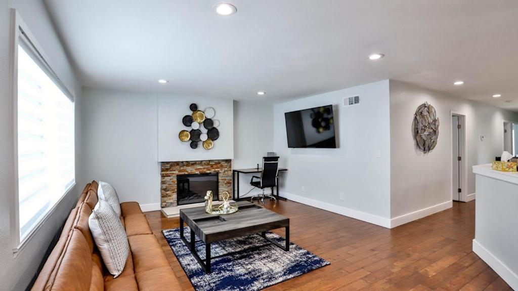 H&H Modern Lux 4Bd 1 King Suite 3 Queen Socal Disney Westminster Exterior photo
