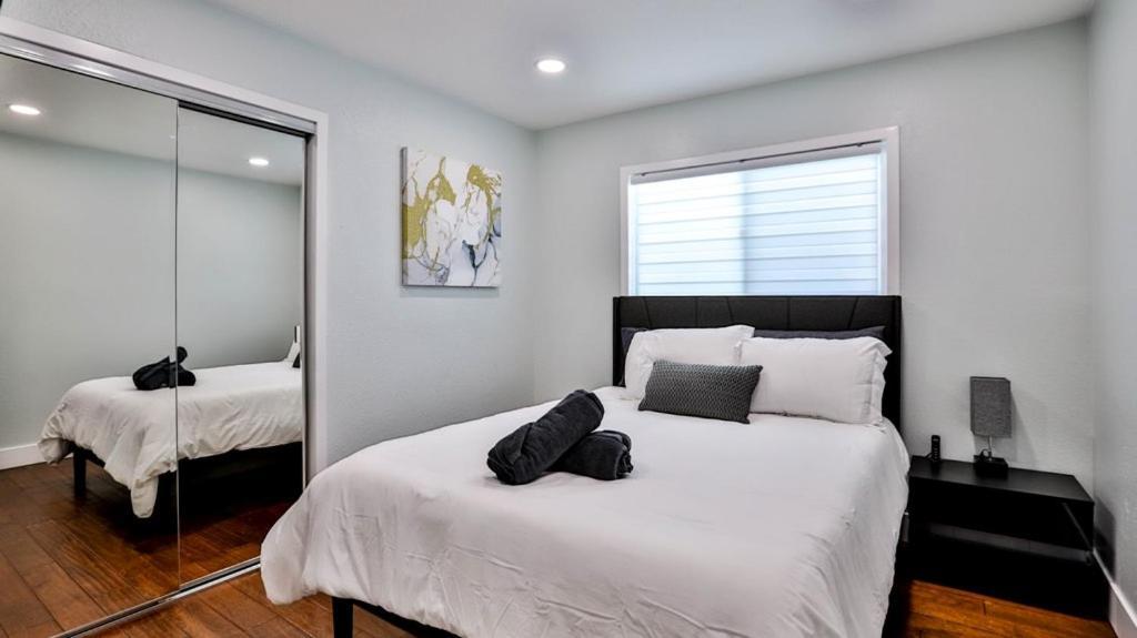 H&H Modern Lux 4Bd 1 King Suite 3 Queen Socal Disney Westminster Exterior photo