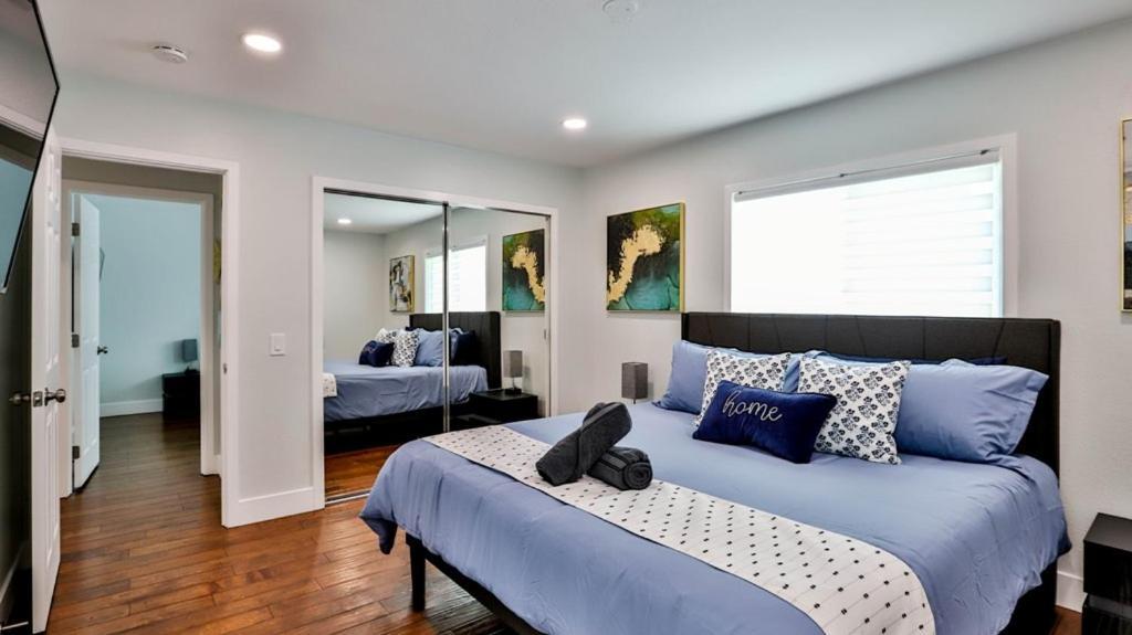 H&H Modern Lux 4Bd 1 King Suite 3 Queen Socal Disney Westminster Exterior photo